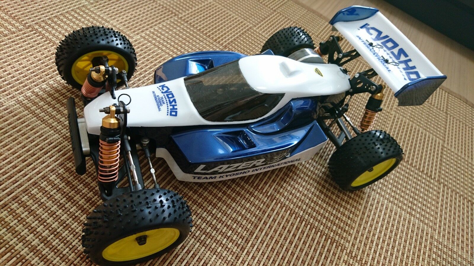 KYOSHO LAZER ZX BODY AND WING – Team Bluegroove